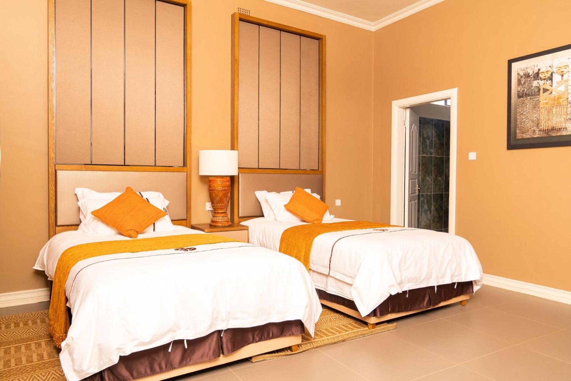 Ezulwini Villa Hotel Хараре Экстерьер фото